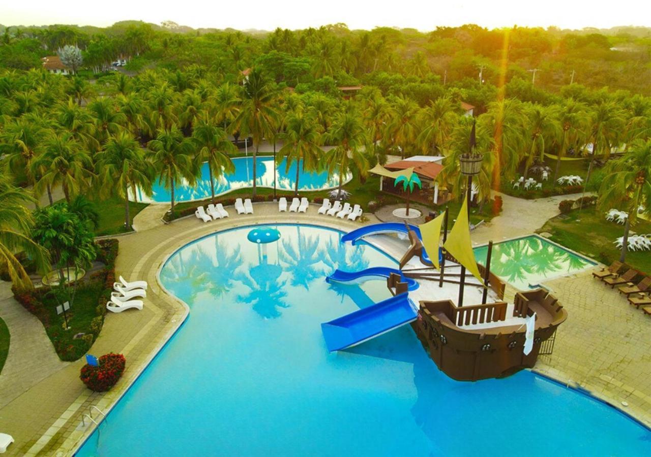 Las Veraneras Villas & Resort Acajutla Exterior photo
